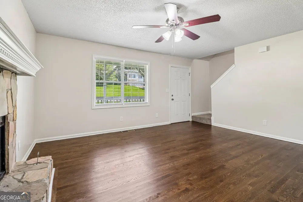 179 Graison LN Dallas, GA 30157