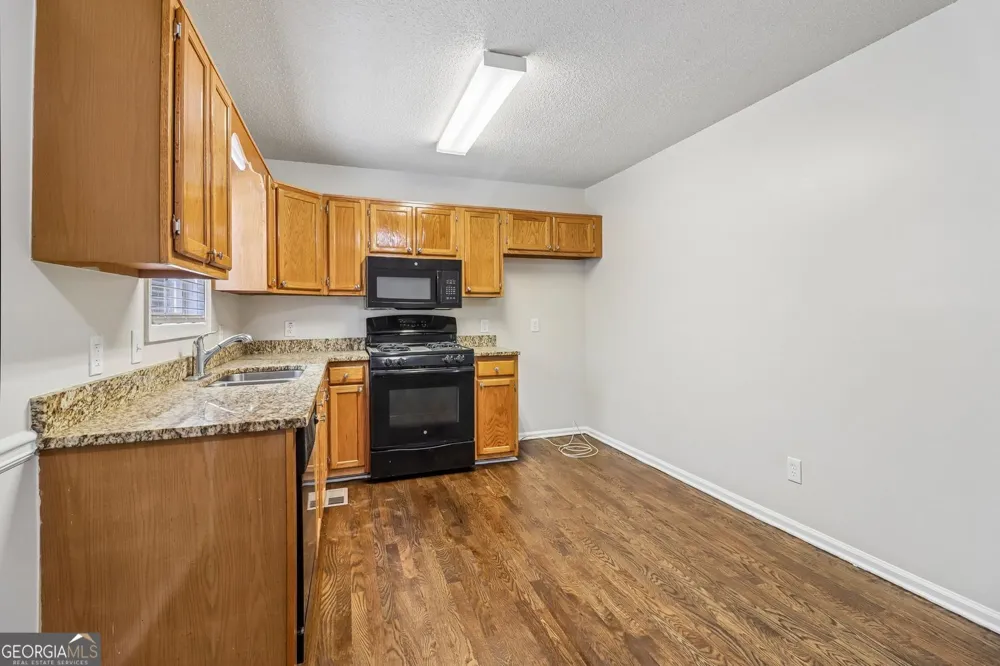 179 Graison LN Dallas, GA 30157