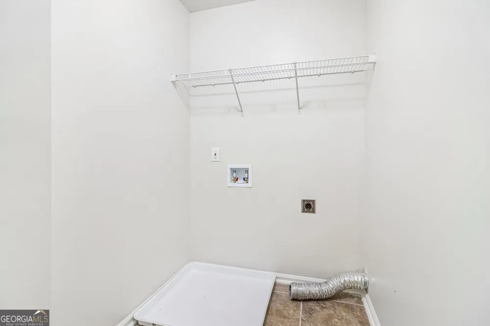 179 Graison LN Dallas, GA 30157