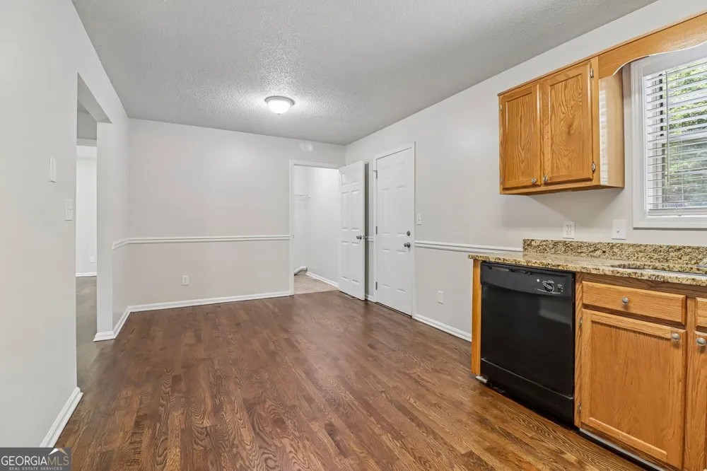 179 Graison LN Dallas, GA 30157