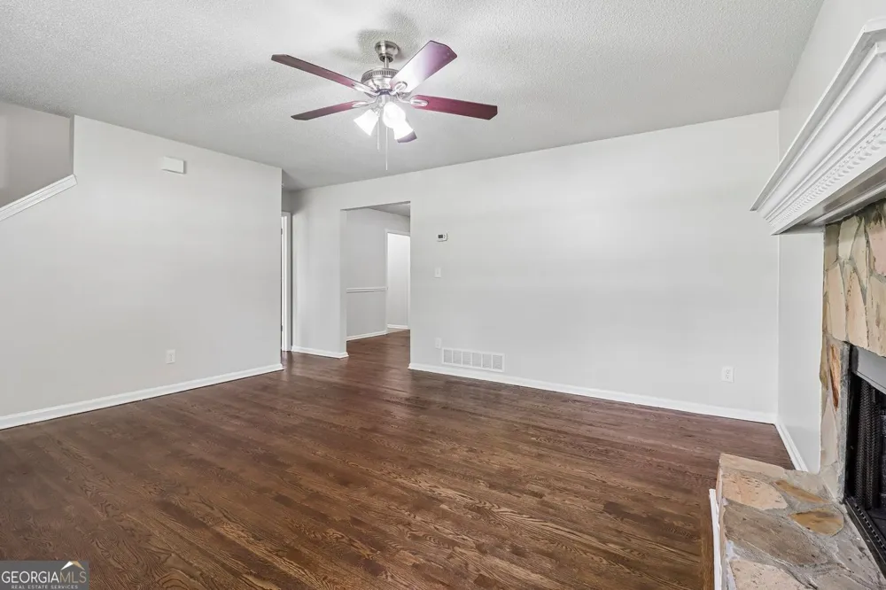 179 Graison LN Dallas, GA 30157