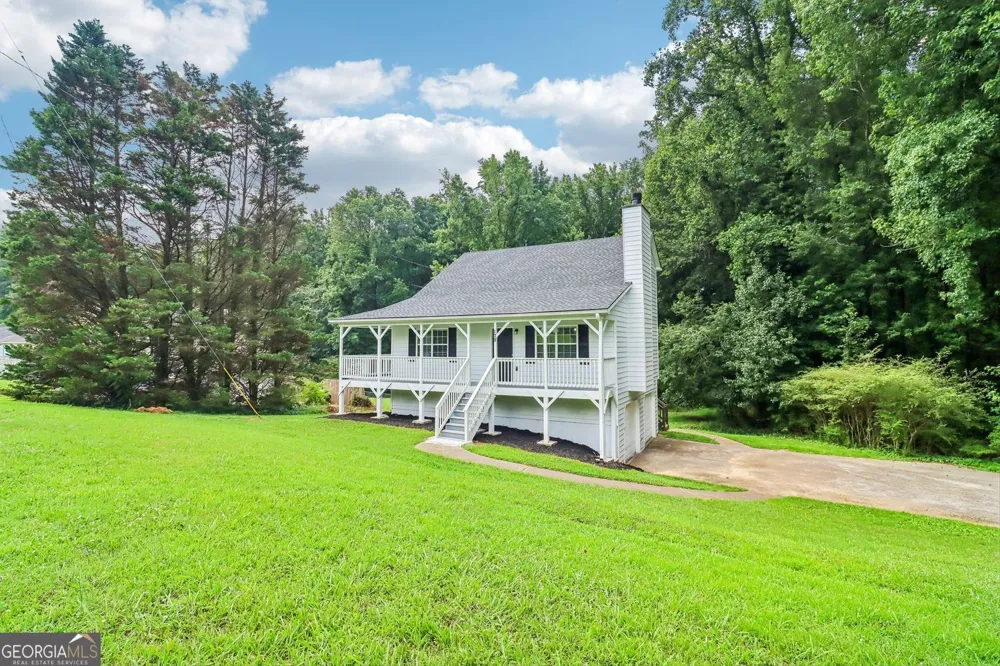 179 Graison LN Dallas, GA 30157