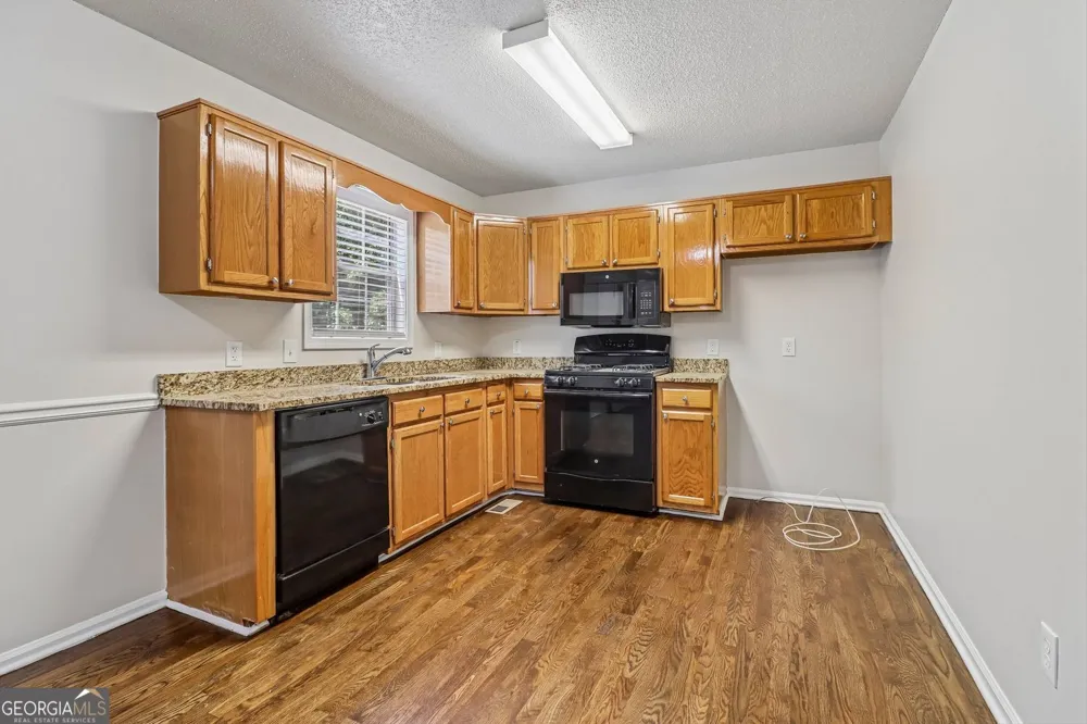 179 Graison LN Dallas, GA 30157