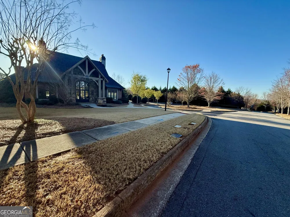 1521 Ashbury Park DR Hoschton, GA 30548