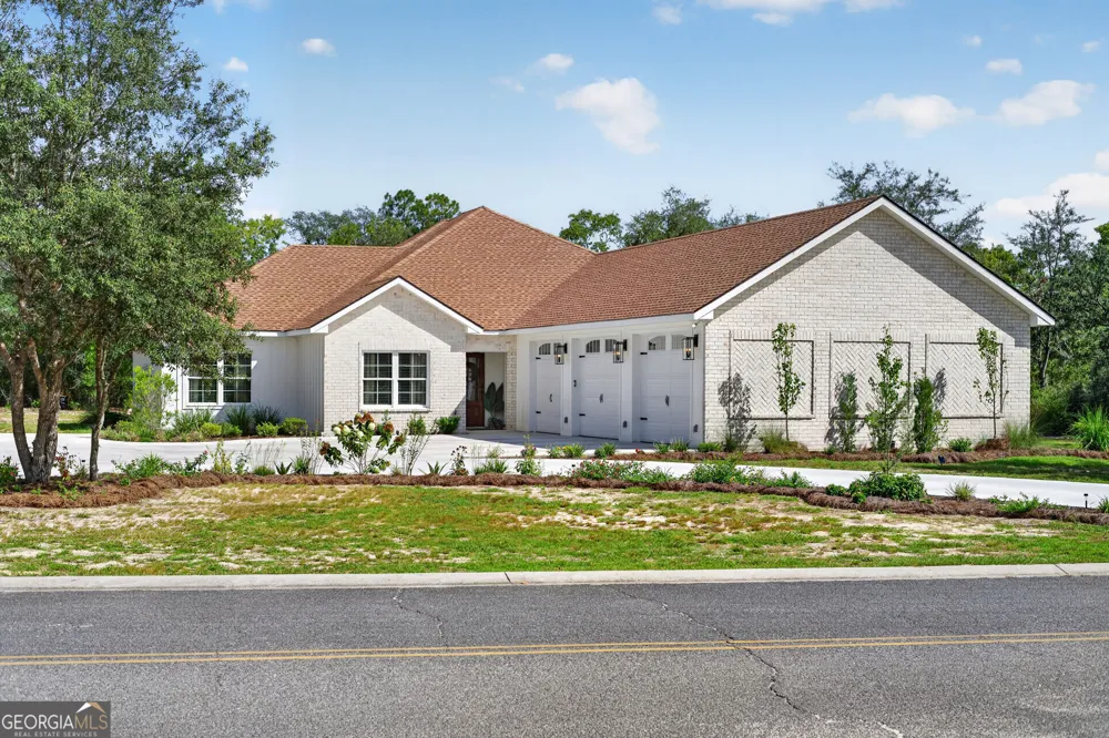 1455 Ridgewood DR Blackshear, GA 31516
