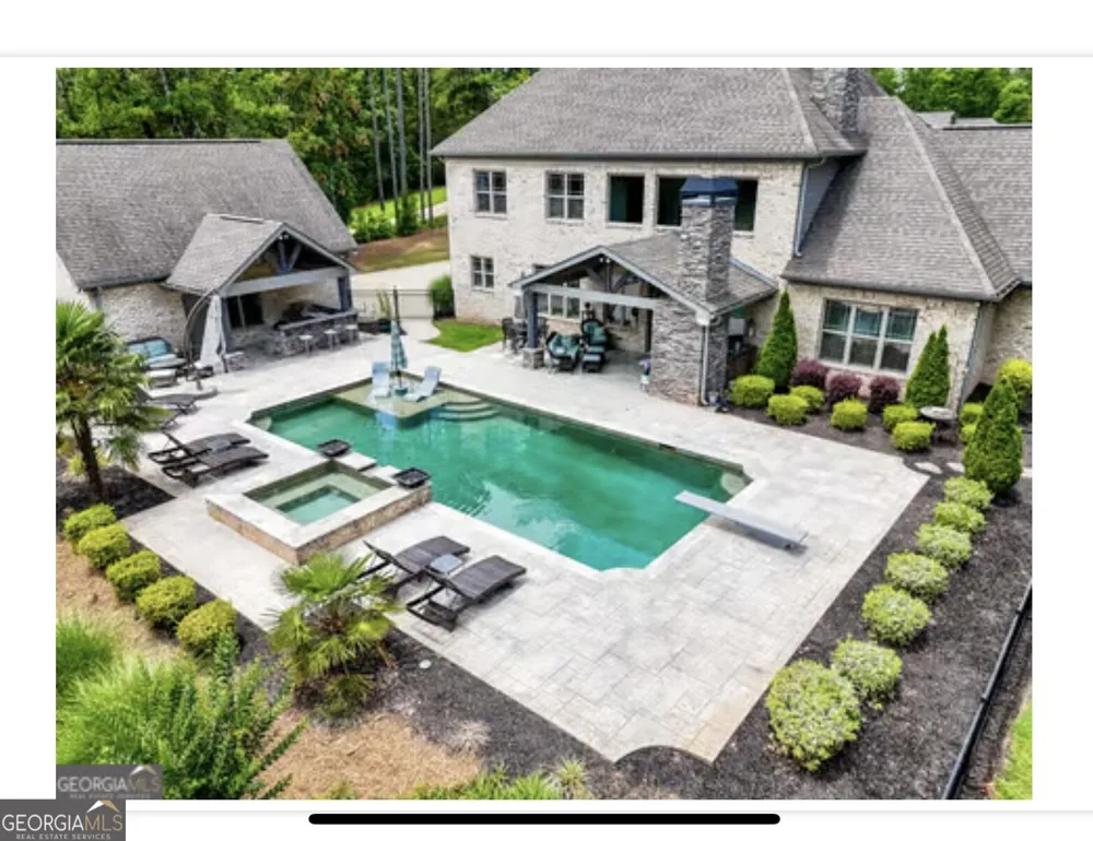 109 River Shoals Dr Forsyth, GA 31029