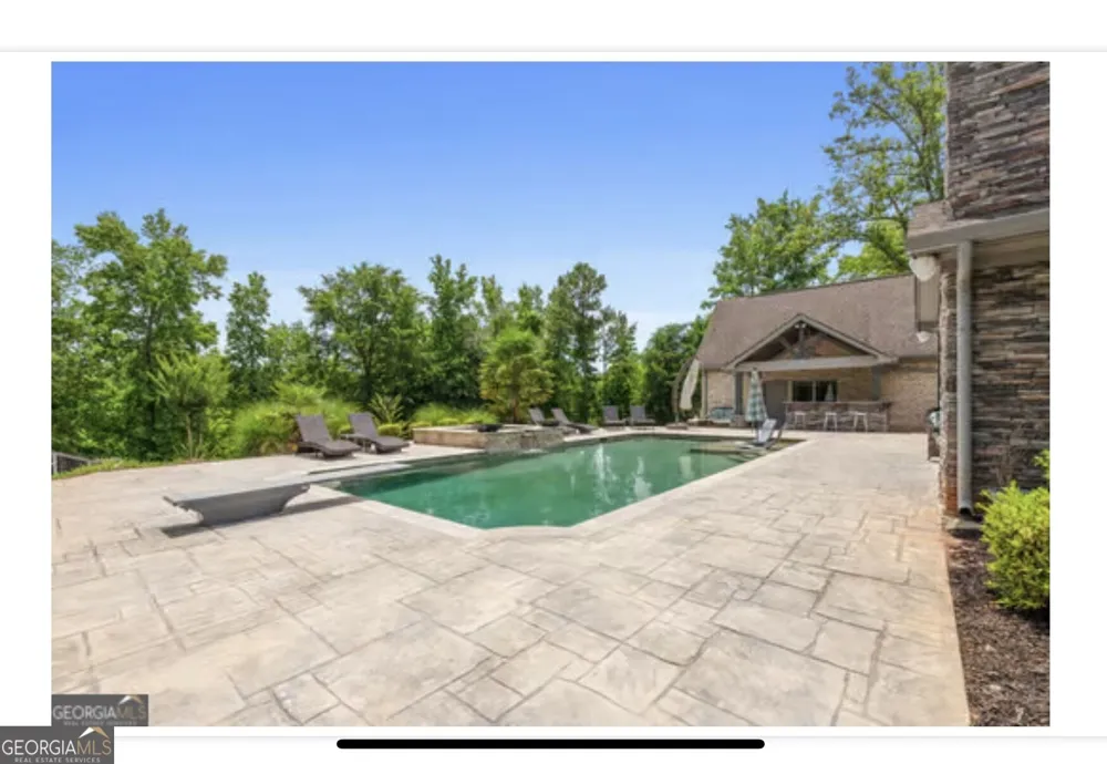 109 River Shoals Dr Forsyth, GA 31029