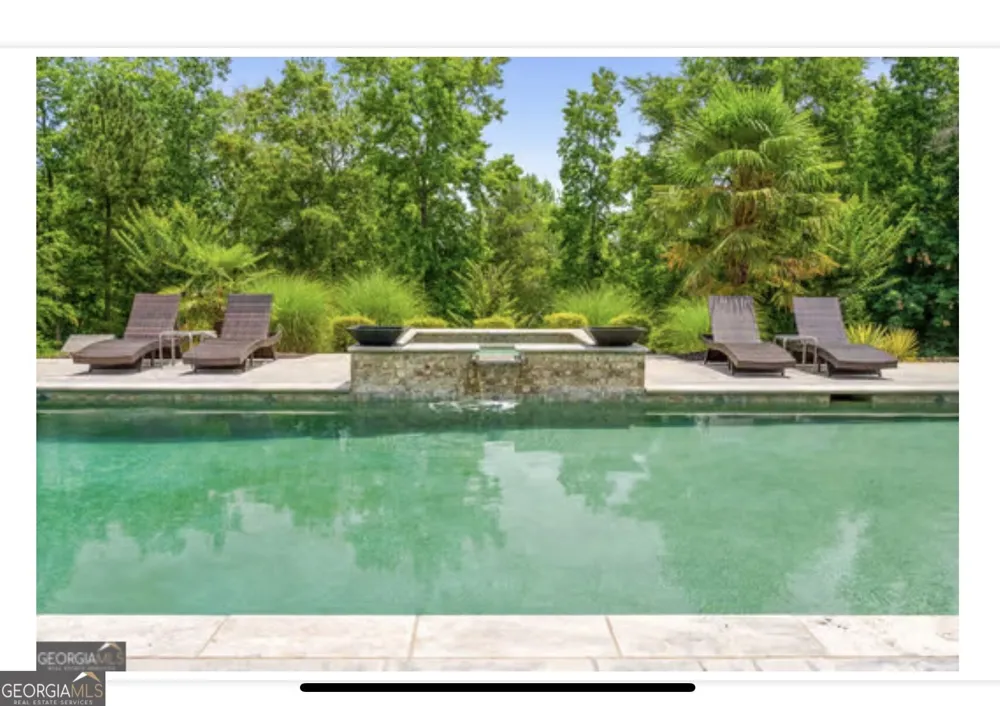 109 River Shoals Dr Forsyth, GA 31029