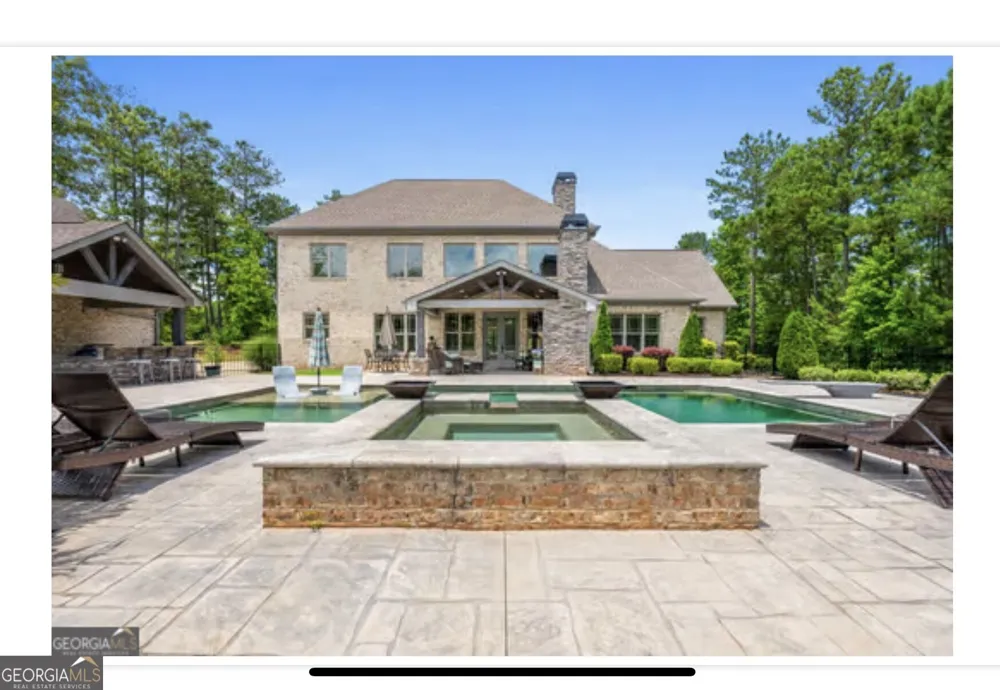 109 River Shoals Dr Forsyth, GA 31029