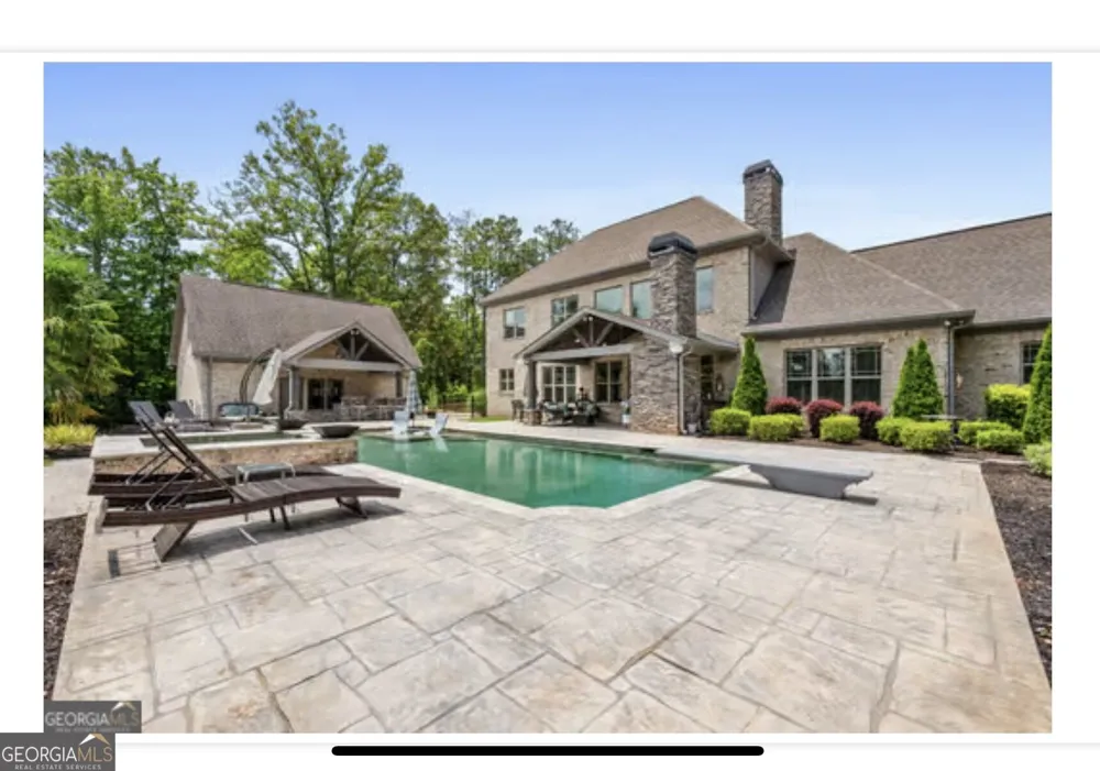 109 River Shoals Dr Forsyth, GA 31029