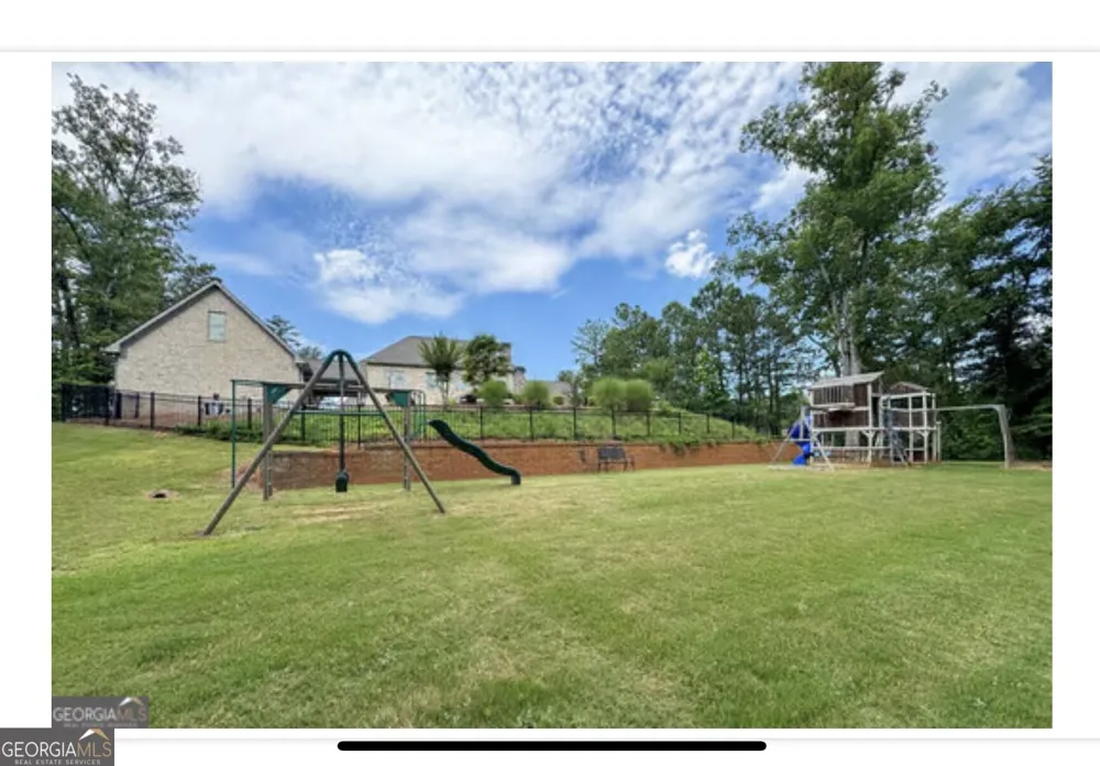109 River Shoals Dr Forsyth, GA 31029