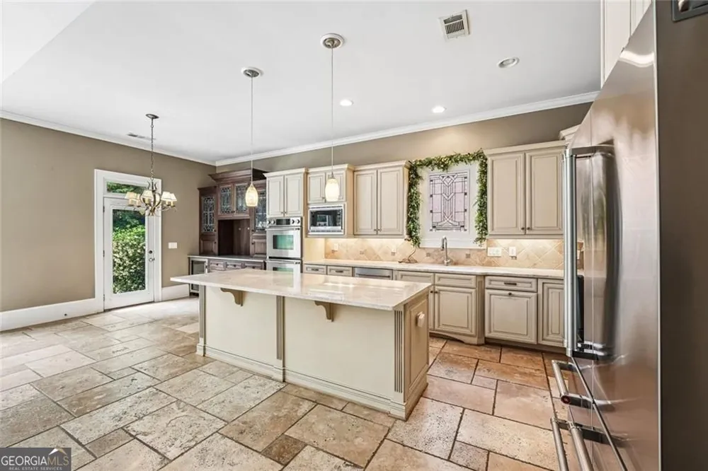 3016 Haynes CV Alpharetta, GA 30022