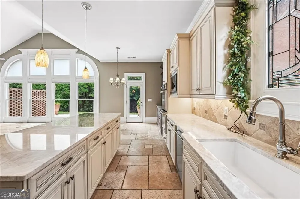 3016 Haynes CV Alpharetta, GA 30022