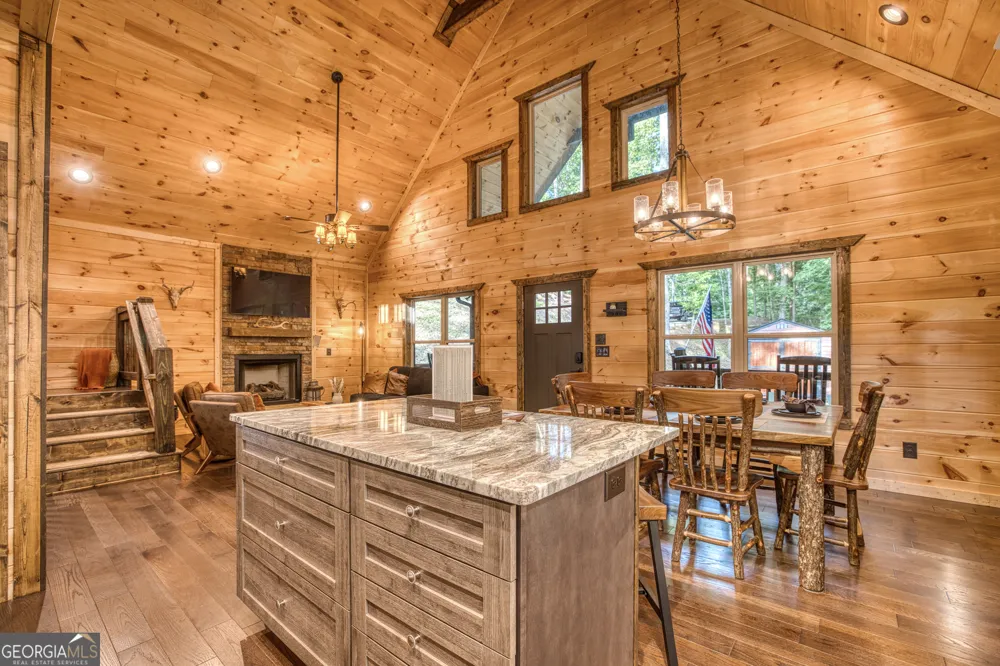 138 Nectar LN Ellijay, GA 30540