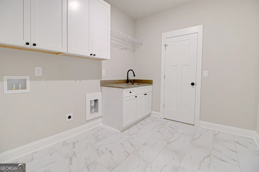 207 Jordan Cofer RD Statham, GA 30666