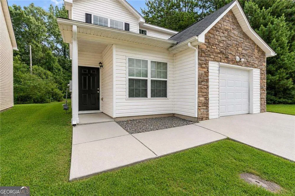 2407 Hackamore DR South Fulton, GA 30349