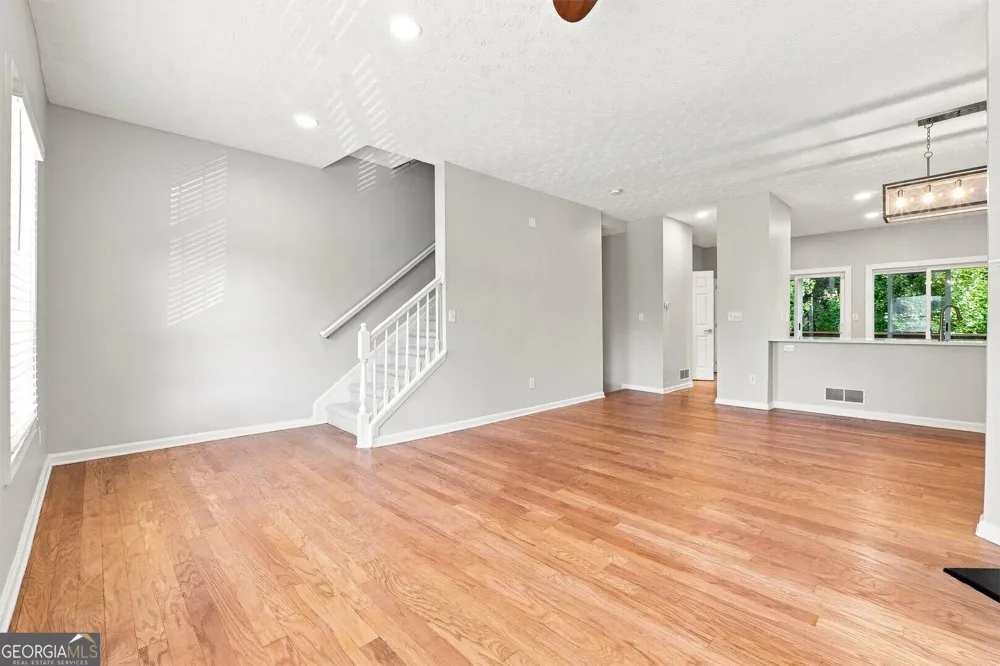 3684 Lantern Walk LN Scottdale, GA 30079