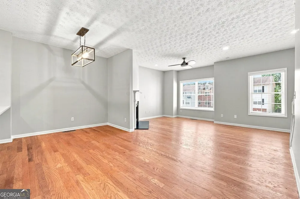 3684 Lantern Walk LN Scottdale, GA 30079