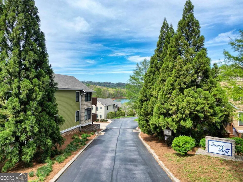 1401 Lakeside RD Hiawassee, GA 30546