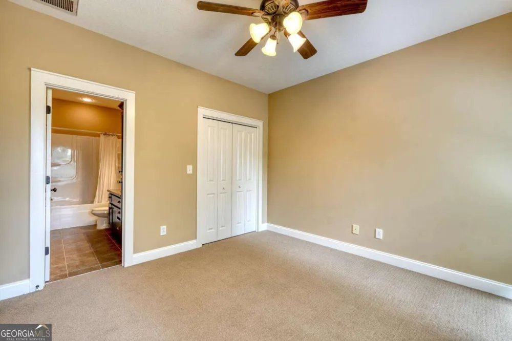 1401 Lakeside RD Hiawassee, GA 30546