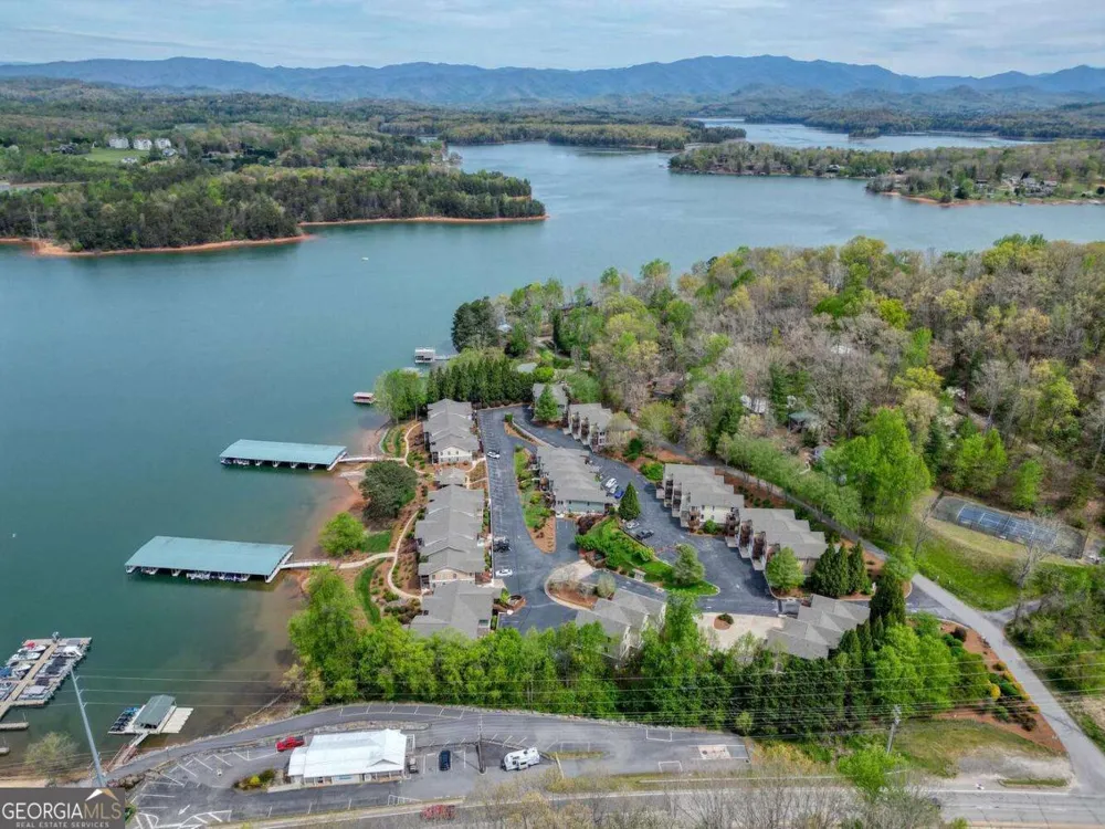 1401 Lakeside RD Hiawassee, GA 30546