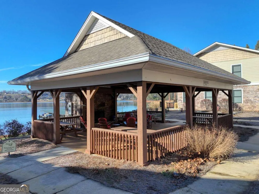 1401 Lakeside RD Hiawassee, GA 30546