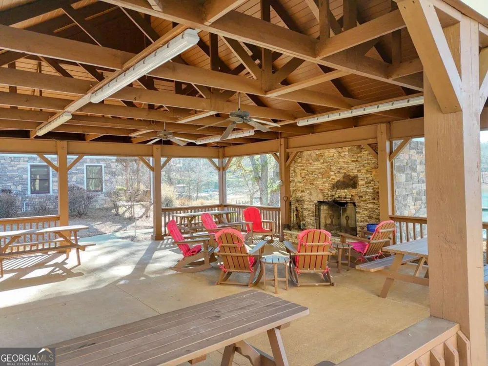 1401 Lakeside RD Hiawassee, GA 30546