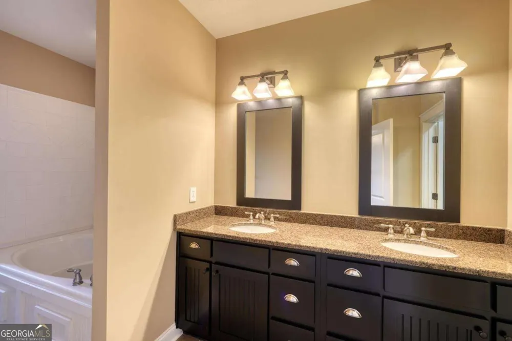 1401 Lakeside RD Hiawassee, GA 30546