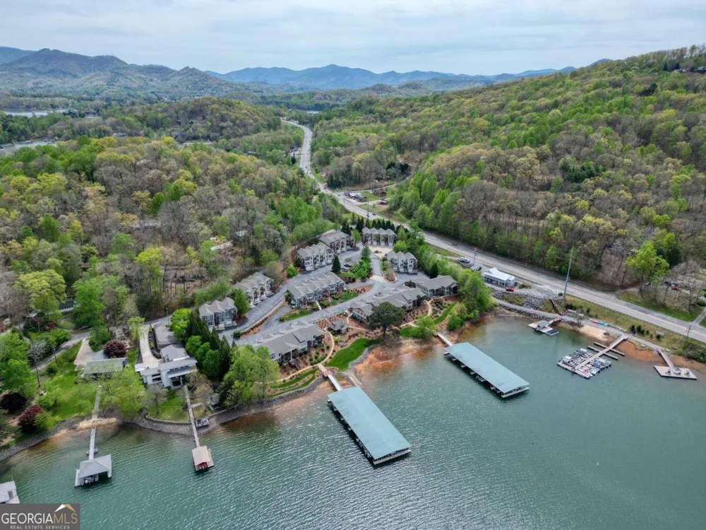 1401 Lakeside RD Hiawassee, GA 30546