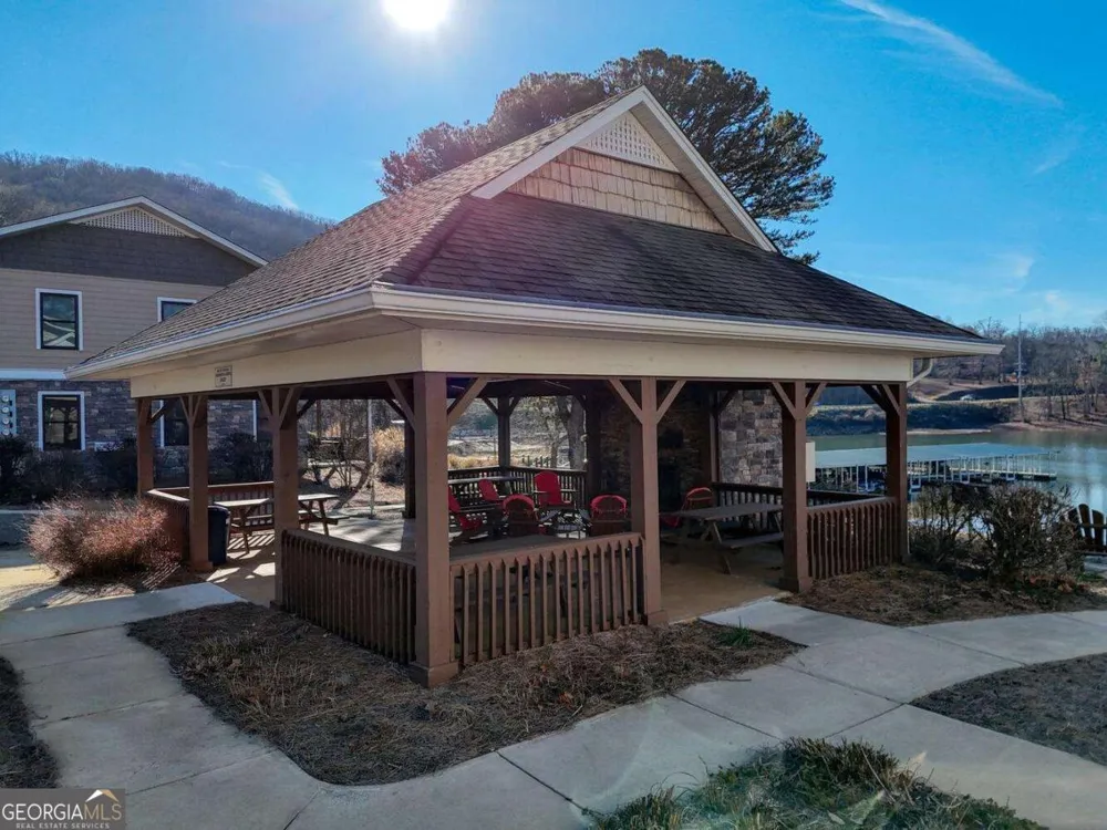 1401 Lakeside RD Hiawassee, GA 30546