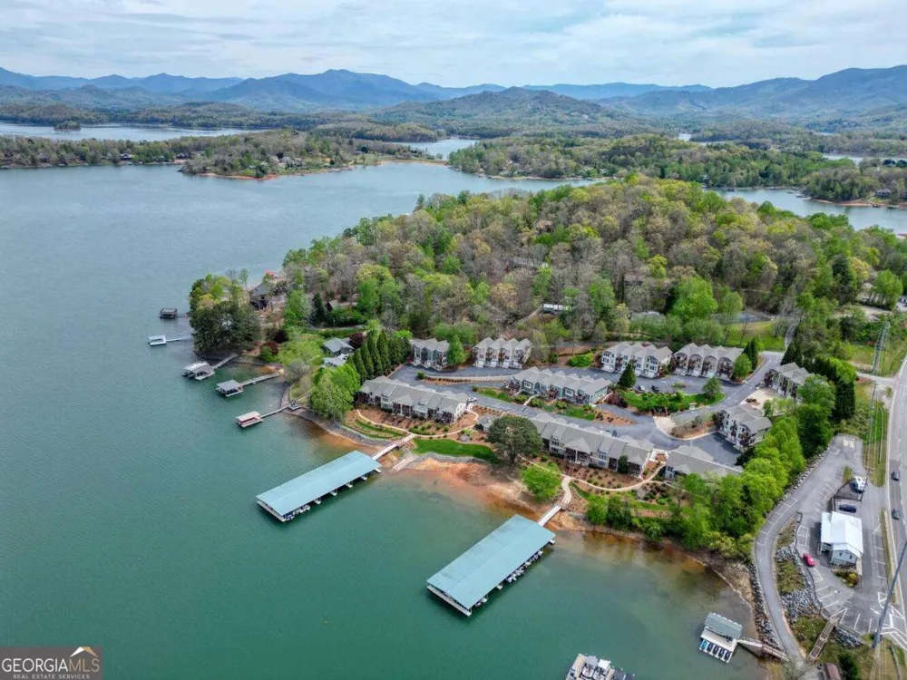 1401 Lakeside RD Hiawassee, GA 30546
