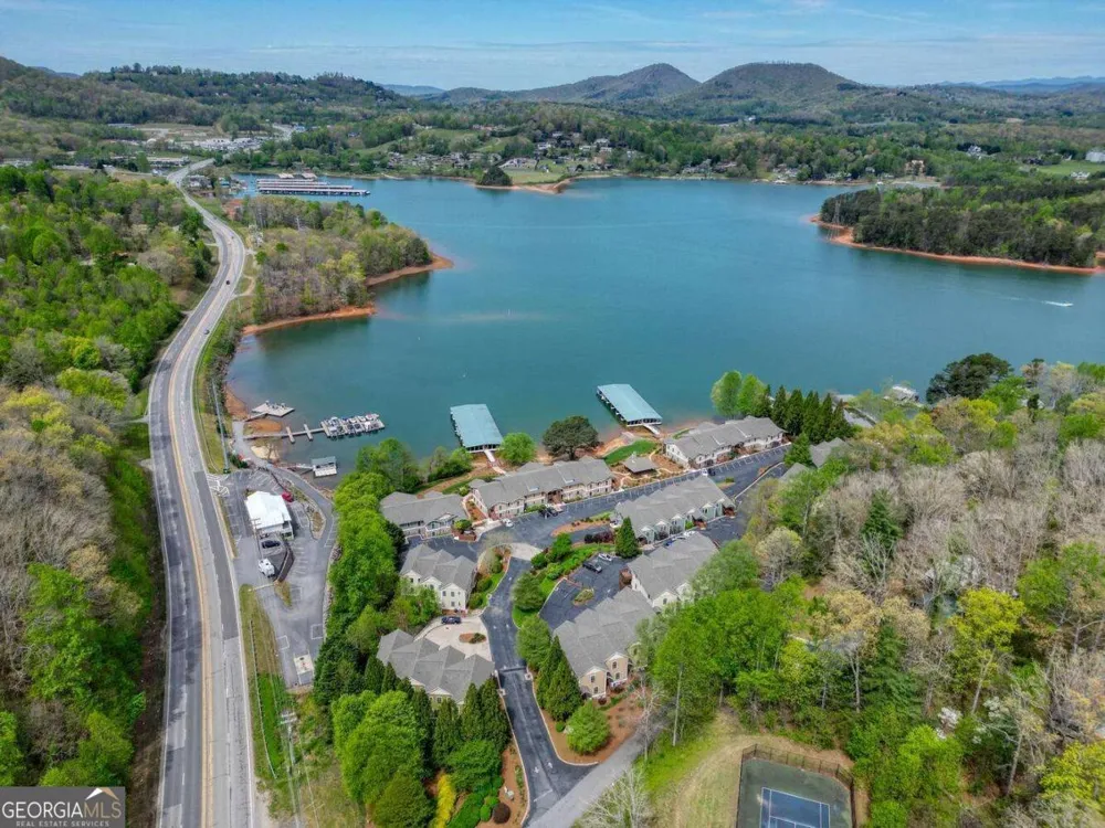 1401 Lakeside RD Hiawassee, GA 30546