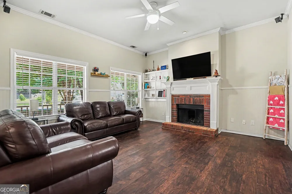 1857 High Green DR Statham, GA 30666