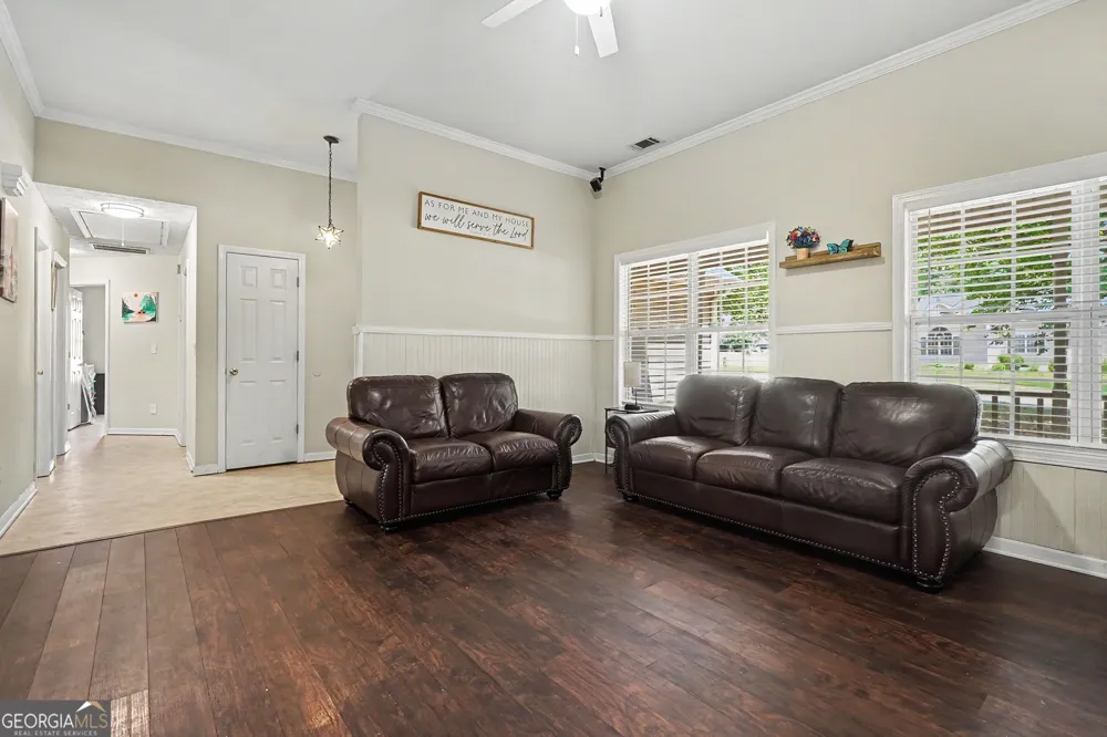 1857 High Green DR Statham, GA 30666