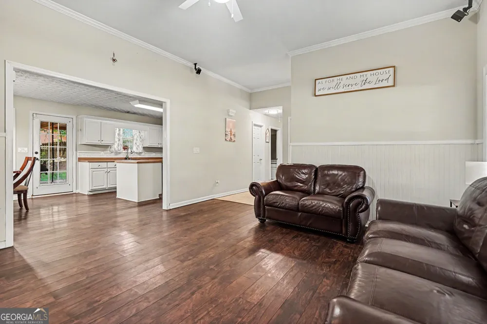 1857 High Green DR Statham, GA 30666