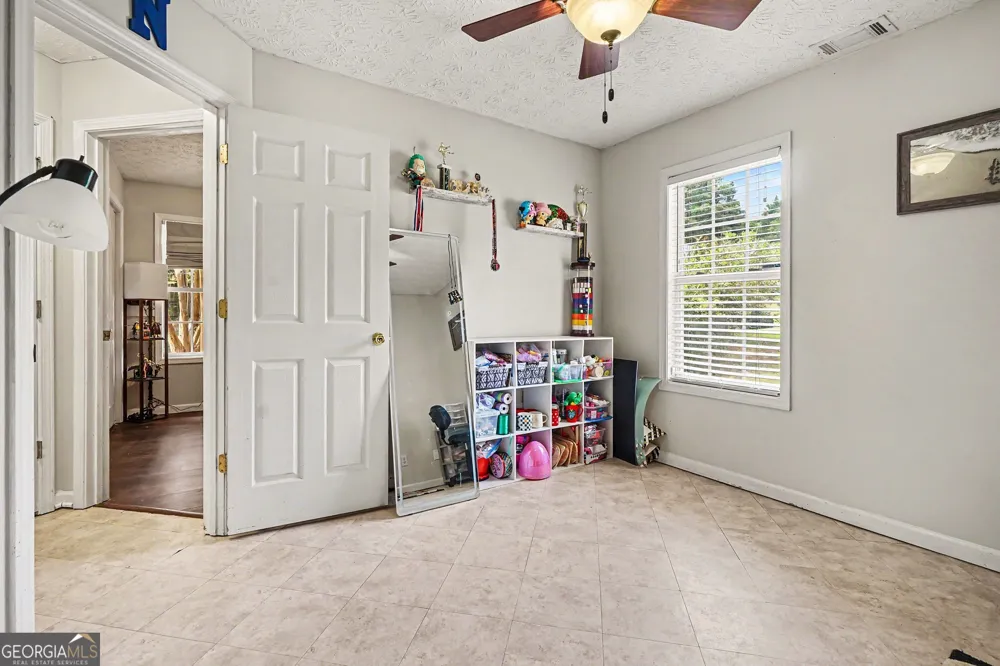 1857 High Green DR Statham, GA 30666