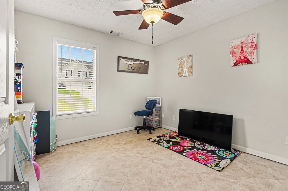1857 High Green DR Statham, GA 30666