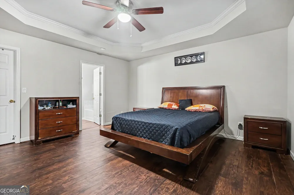 1857 High Green DR Statham, GA 30666