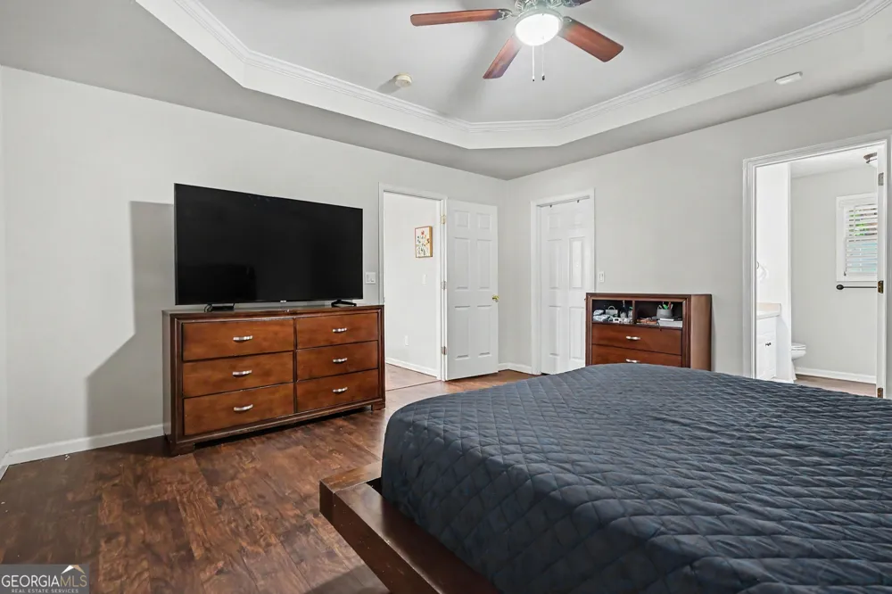 1857 High Green DR Statham, GA 30666