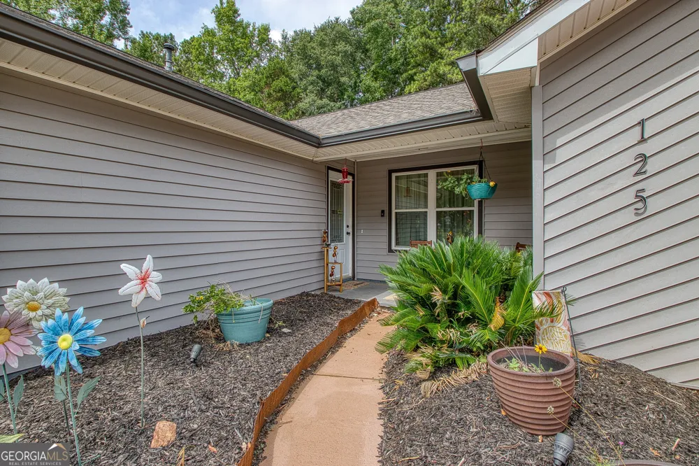125 Grandchester WAY Fayetteville, GA 30215