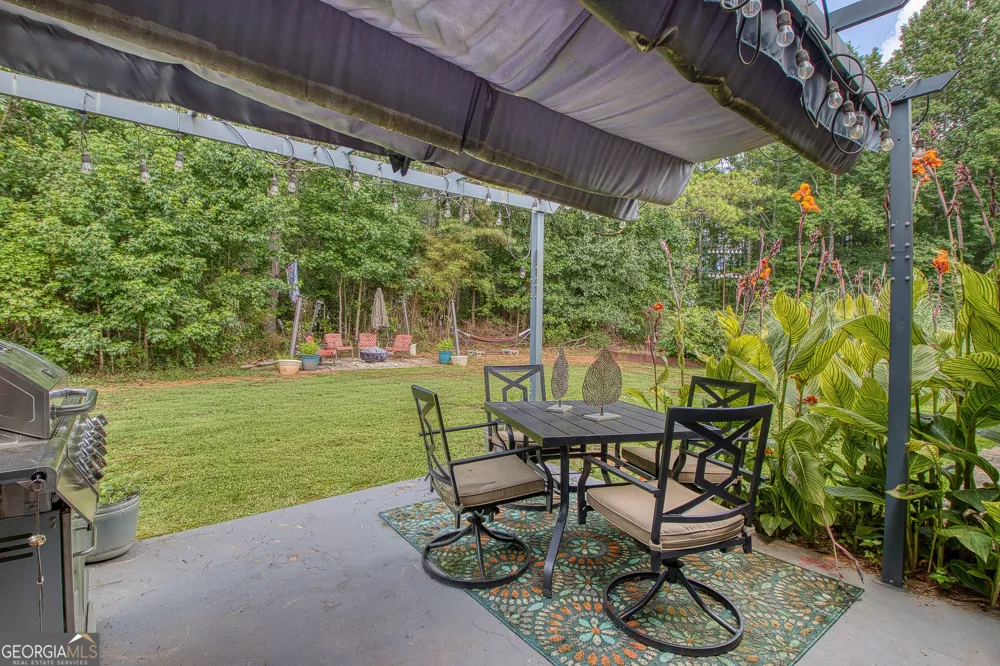 125 Grandchester WAY Fayetteville, GA 30215