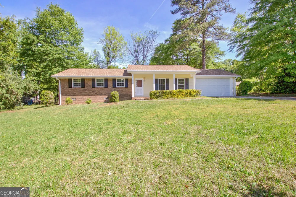 335 Kelly DR Fayetteville, GA 30214