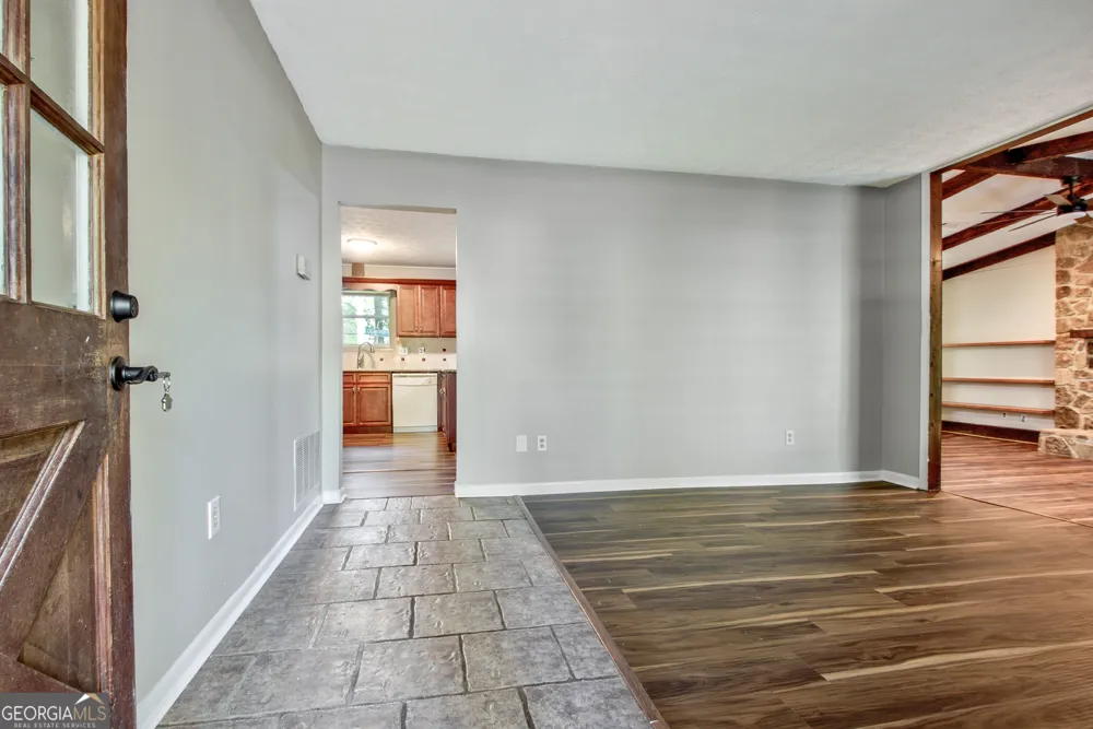11 Logwood LN Newnan, GA 30265