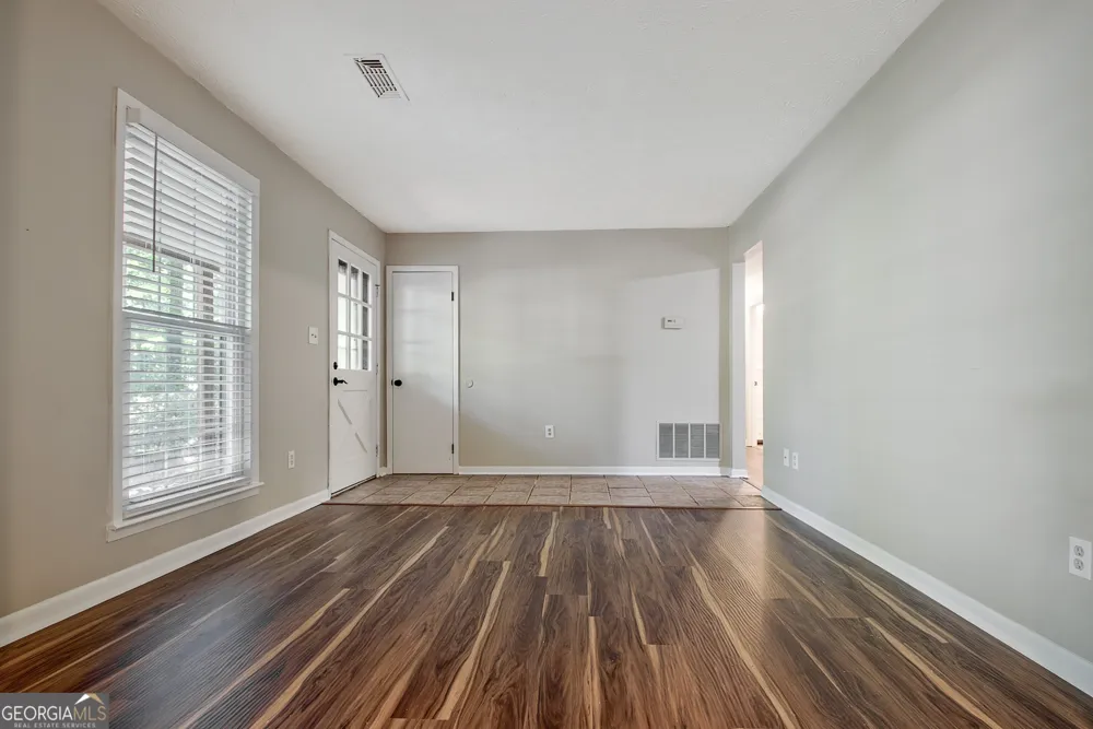 11 Logwood LN Newnan, GA 30265