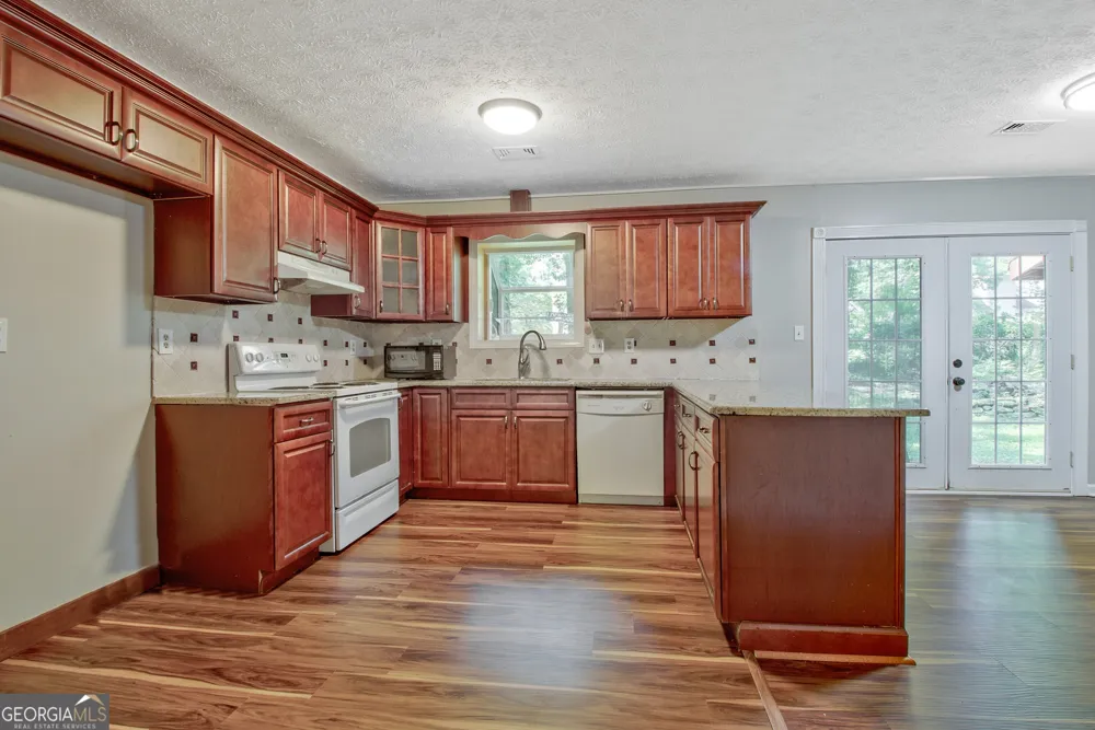 11 Logwood LN Newnan, GA 30265