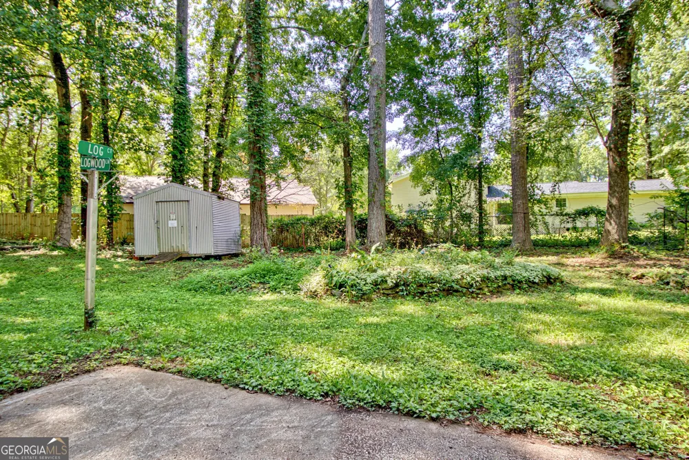 11 Logwood LN Newnan, GA 30265