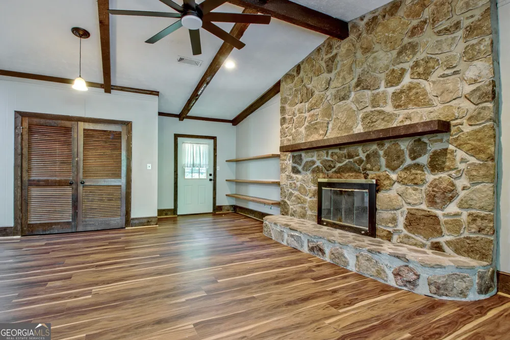 11 Logwood LN Newnan, GA 30265