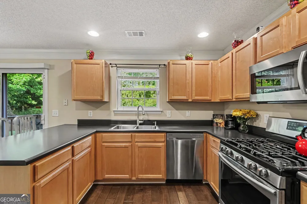 6738 Brookfield WAY Douglasville, GA 30134