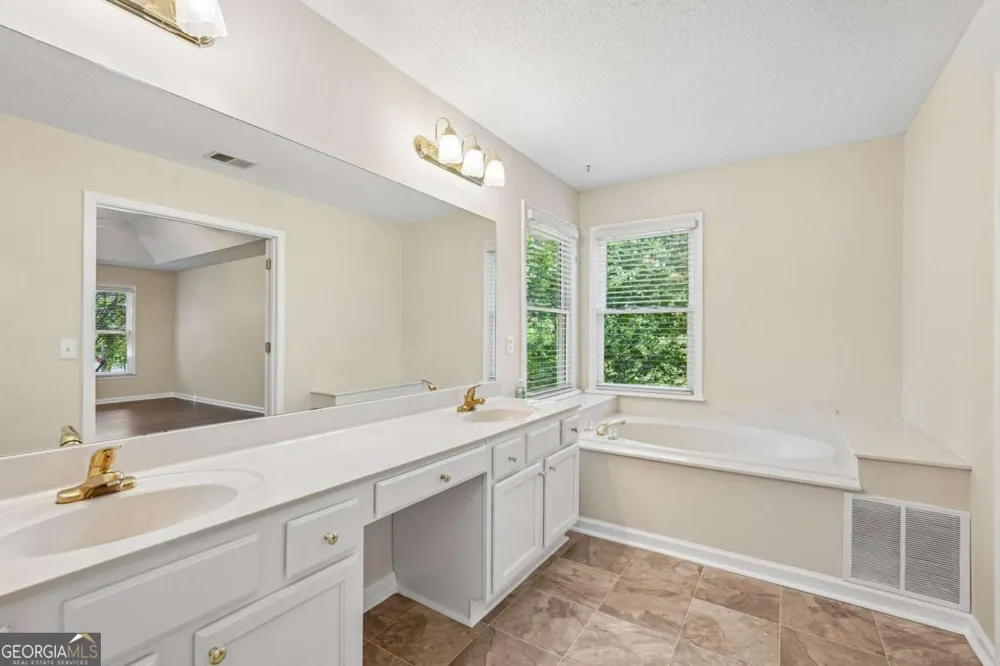 89 Creekside DR Dallas, GA 30157