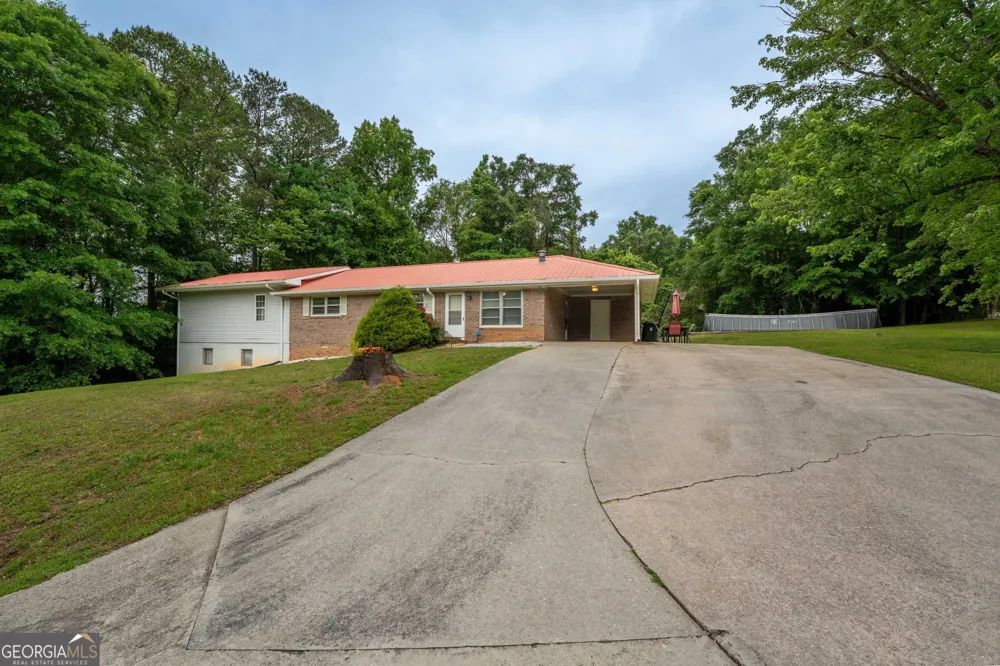 84 Lovell CIR Toccoa, GA 30577